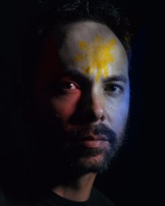 MichaelMaliner_SelfPortrait_philippinoflag